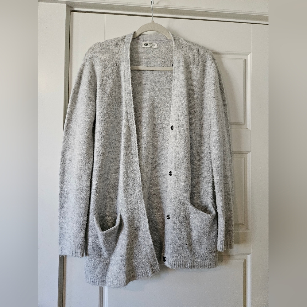 H&M Light Gray Knit Sweater